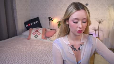 Ella      NEXT STREAM 21 november online show from December 19, 2:35 pm