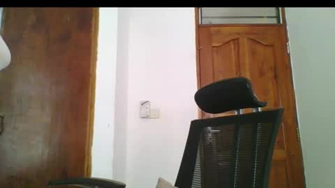 Ella online show from January 17, 8:56 am