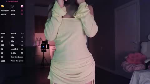 Lee online show from September 24, 2:26 am