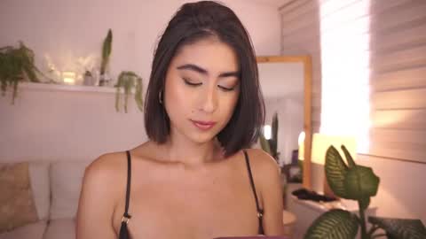 ELLA OWEN online show from March 17, 7:06 pm