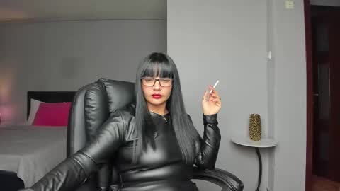 Ella online show from November 25, 6:41 pm