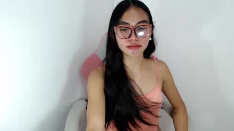 Snapshot of ella_walkerxxx chatting on April 30, 3:18 pm ella_walkerxxx online show from April 30, 3:18 pm