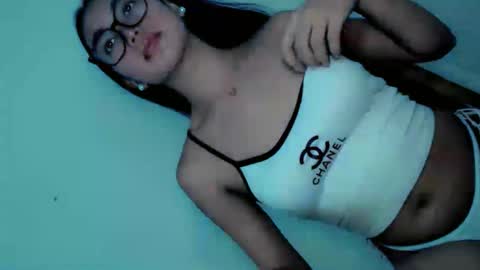 Snapshot of ella_walkerxxx chatting on June 10, 3:44 pm ella_walkerxxx online show from June 10, 3:44 pm