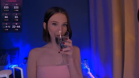 Snapshot of ellaamber chatting on January 9, 10:31 pm ellaamber online show from January 9, 10:31 pm