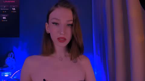 Snapshot of ellaamber chatting on December 2, 3:45 am ellaamber online show from December 2, 3:45 am