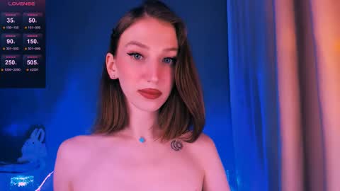 Snapshot of ellaamber chatting on December 13, 10:15 pm ellaamber online show from December 13, 10:15 pm