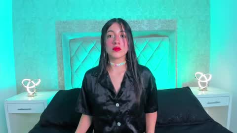 Snapshot of ellaamuller chatting on January 11, 1:48 am Ellaa Muller online show from January 11, 1:48 am