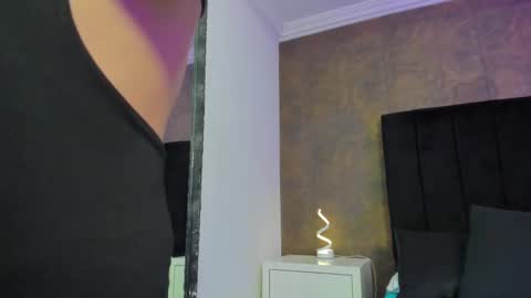 Snapshot of ellaamuller chatting on February 11, 9:03 pm Ellaa Muller online show from February 11, 9:03 pm