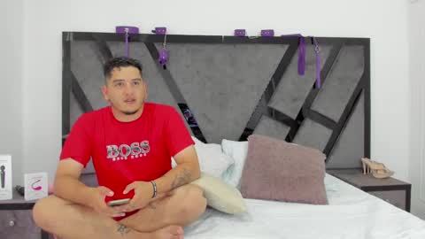 Snapshot of ellaamuller chatting on February 18, 12:49 pm Ellaa Muller online show from February 18, 12:49 pm