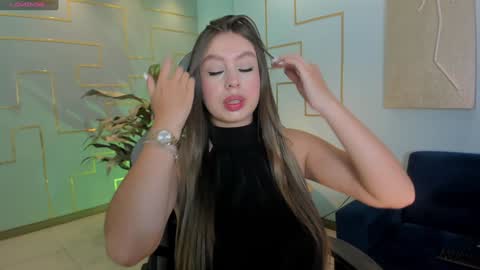 EllaClark online show from January 29, 6:50 pm