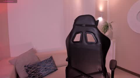 EllaClark online show from September 8, 7:02 pm