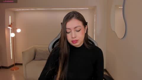 EllaClark online show from September 15, 6:52 pm