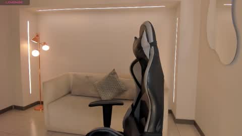 EllaClark online show from September 17, 7:04 pm