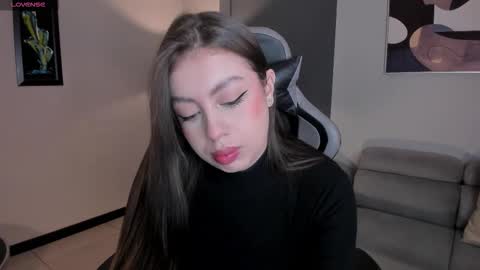 EllaClark online show from September 29, 6:57 pm