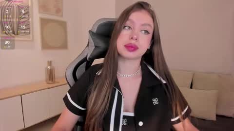 EllaClark online show from October 16, 5:58 pm