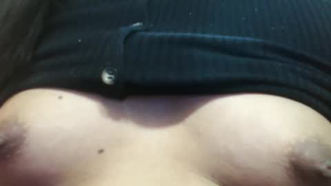 Ellah online show from February 3, 3:49 pm