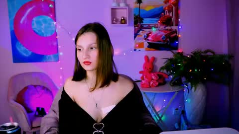 Ella online show from April 27, 4:05 pm