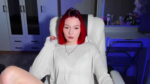 ellales online show from November 26, 9:43 am