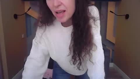 EllaLongs online show from November 30, 12:42 pm