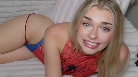 ellalowe online show from May 21, 11:12 pm