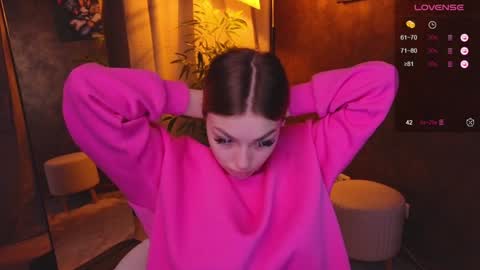 Snapshot of ellamilla chatting on January 5, 5:20 am ellamilla online show from January 5, 5:20 am