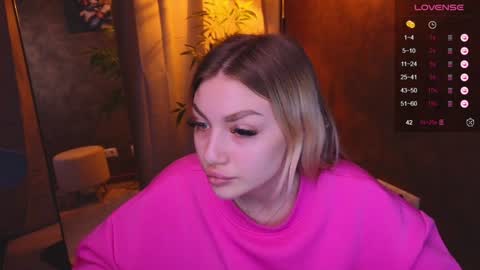 Snapshot of ellamilla chatting on January 5, 8:22 am ellamilla online show from January 5, 8:22 am