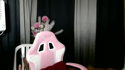 ELLA online show from February 25, 5:39 am