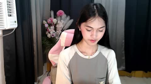 ELLA online show from April 1, 6:05 pm