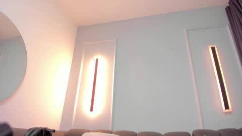 Ella online show from November 22, 10:36 am