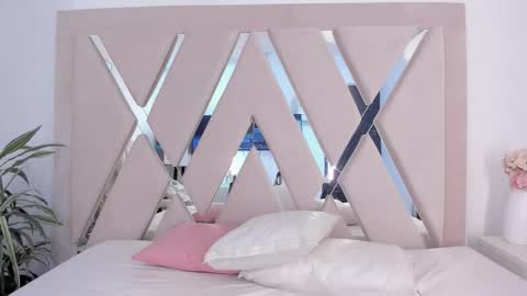 Ella online show from February 9, 11:58 am