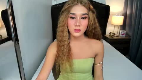 Sophia online show from December 2, 6:21 pm