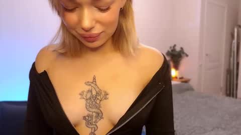 Ella online show from October 10, 5:17 am