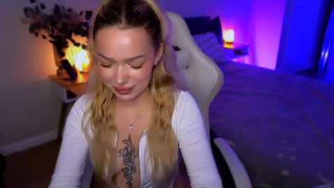 Ella online show from August 3, 6:34 am