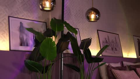 Snapshot of ellediane chatting on March 7, 12:26 am Elle Diane online show from March 7, 12:26 am
