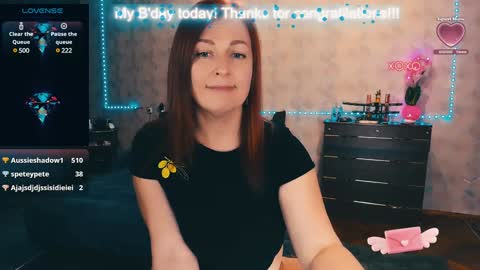 Snapshot of ellen_busty chatting on December 6, 10:19 pm Elli   NEXT STREAM      online show from December 6, 10:19 pm