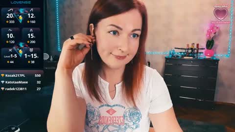 Snapshot of ellen_busty chatting on December 13, 1:37 am Elli   NEXT STREAM      online show from December 13, 1:37 am