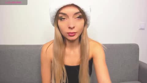 Snapshot of ellen_flow chatting on January 2, 8:57 pm ellen_flow online show from January 2, 8:57 pm