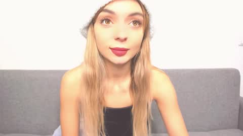 Snapshot of ellen_flow chatting on January 5, 6:35 pm ellen_flow online show from January 5, 6:35 pm