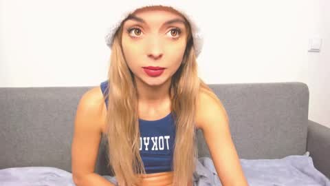 Snapshot of ellen_flow chatting on January 5, 9:36 pm ellen_flow online show from January 5, 9:36 pm