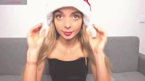 Snapshot of ellen_flow chatting on January 6, 12:37 am ellen_flow online show from January 6, 12:37 am