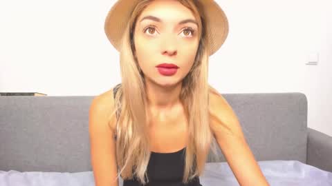 Snapshot of ellen_flow chatting on January 30, 4:27 am ellen_flow online show from January 30, 4:27 am