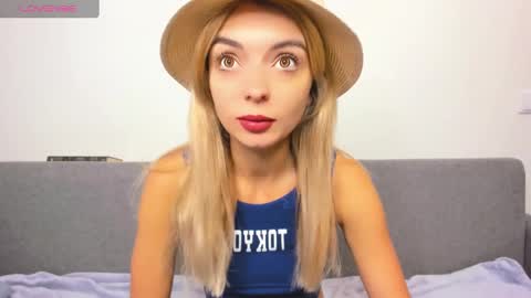 Snapshot of ellen_flow chatting on February 9, 9:16 am ellen_flow online show from February 9, 9:16 am