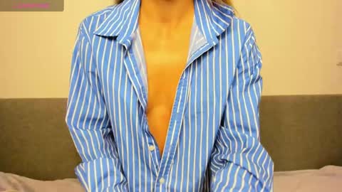 Snapshot of ellen_flow chatting on February 22, 9:37 pm ellen_flow online show from February 22, 9:37 pm