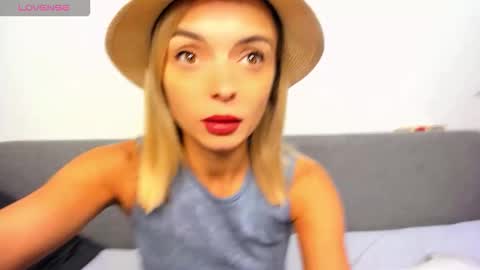 Snapshot of ellen_flow chatting on September 24, 8:45 pm ellen_flow online show from September 24, 8:45 pm