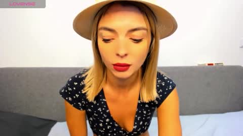 Snapshot of ellen_flow chatting on September 25, 8:45 pm ellen_flow online show from September 25, 8:45 pm