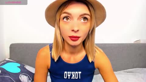 Snapshot of ellen_flow chatting on September 30, 8:36 pm ellen_flow online show from September 30, 8:36 pm