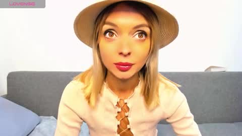 Snapshot of ellen_flow chatting on October 31, 11:39 pm ellen_flow online show from October 31, 11:39 pm