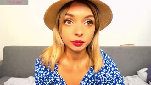 Snapshot of ellen_flow chatting on November 7, 9:26 pm ellen_flow online show from November 7, 9:26 pm