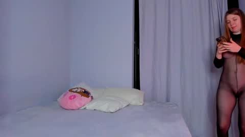 Snapshot of ellenmays chatting on March 1, 7:04 pm Ellen online show from March 1, 7:04 pm