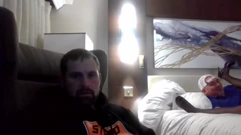 Snapshot of ellenv chatting on February 7, 10:19 am ElleNV online show from February 7, 10:19 am